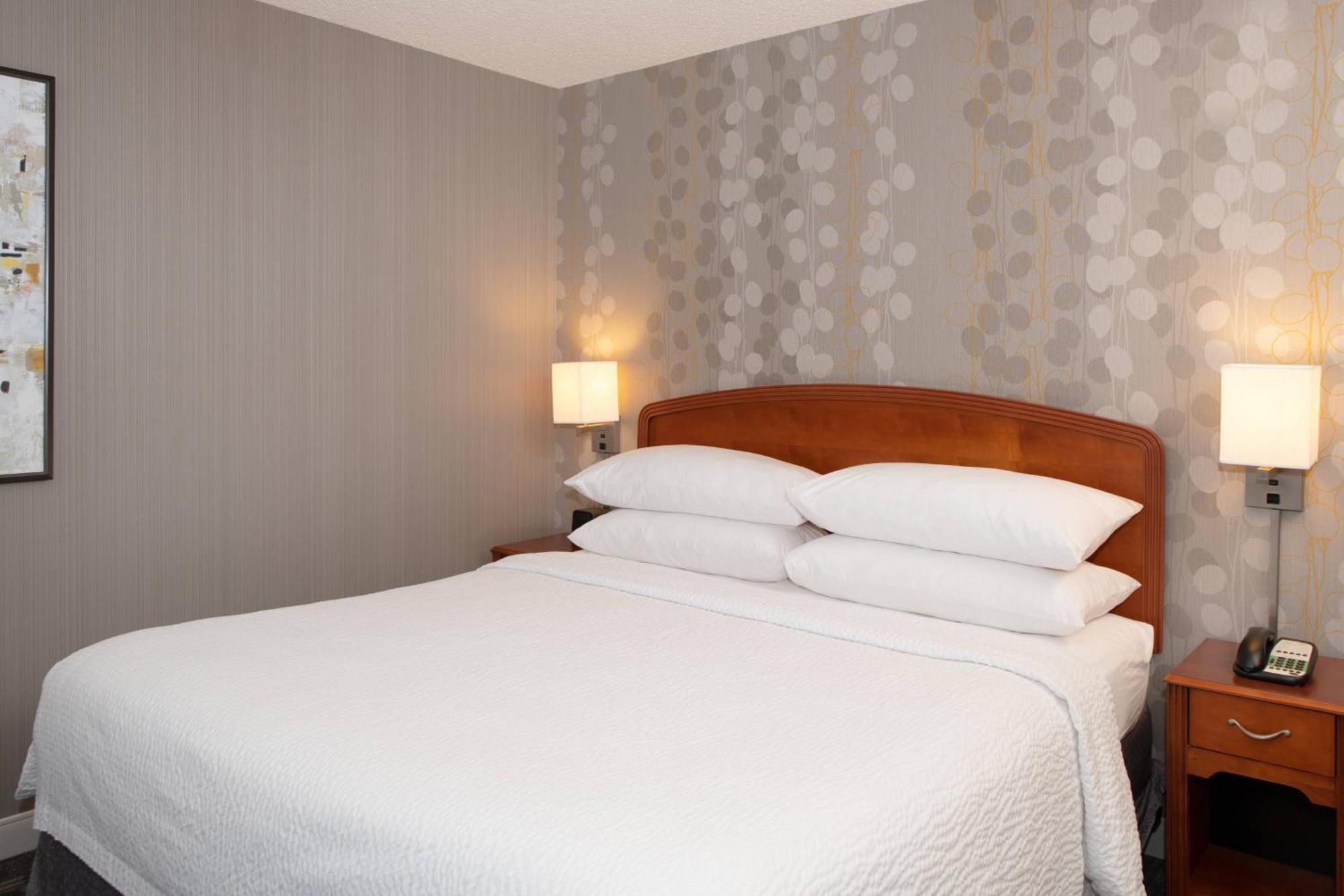 Courtyard By Marriott Newark Silicon Valley Экстерьер фото