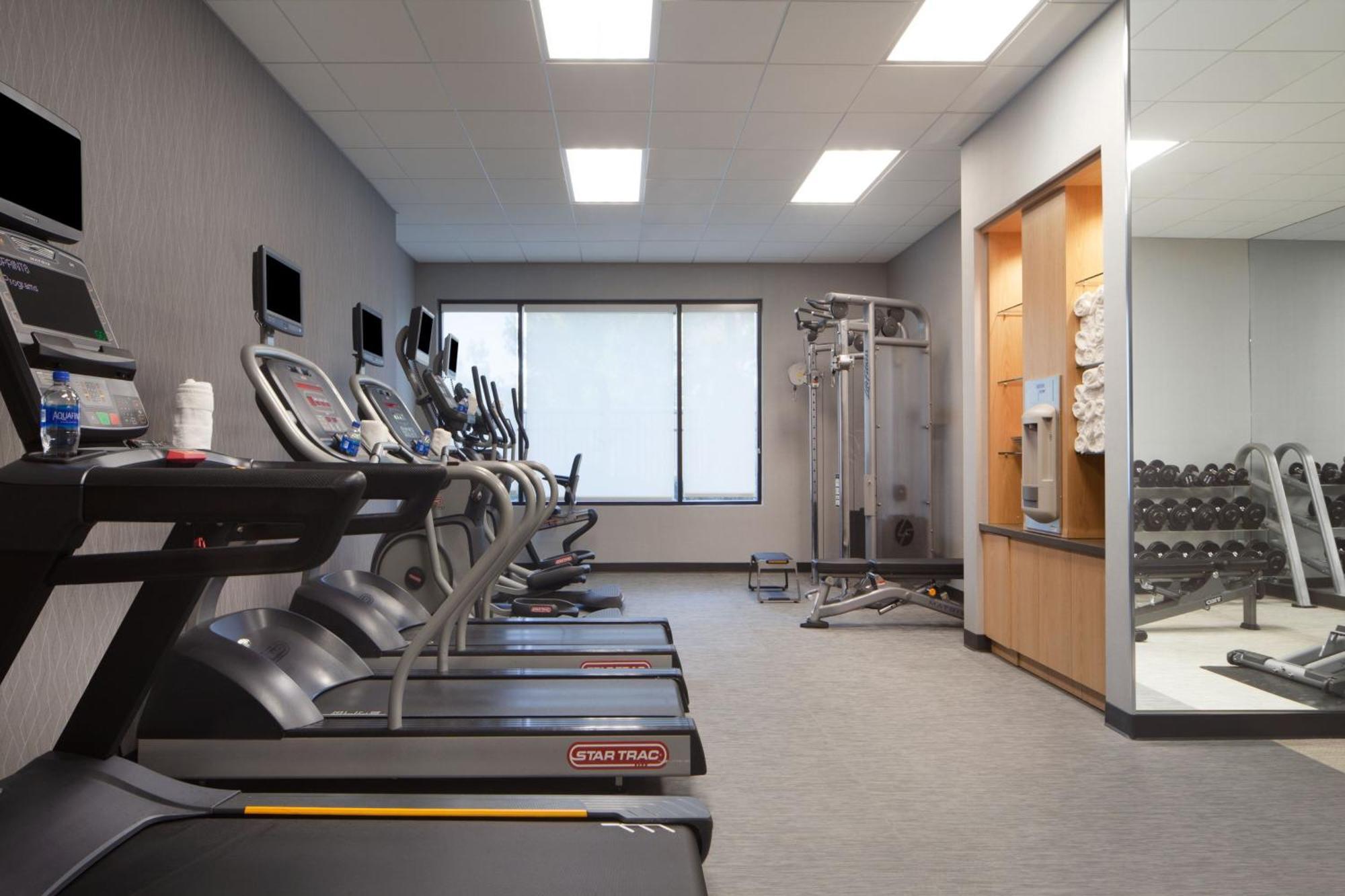 Courtyard By Marriott Newark Silicon Valley Экстерьер фото